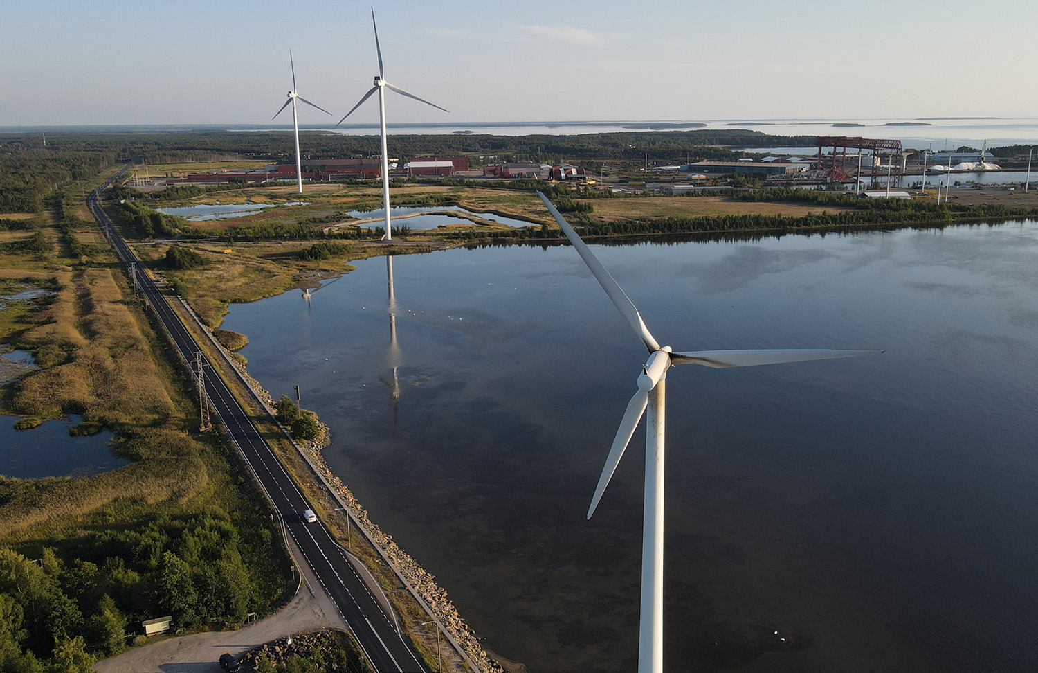 Windmills i landscape