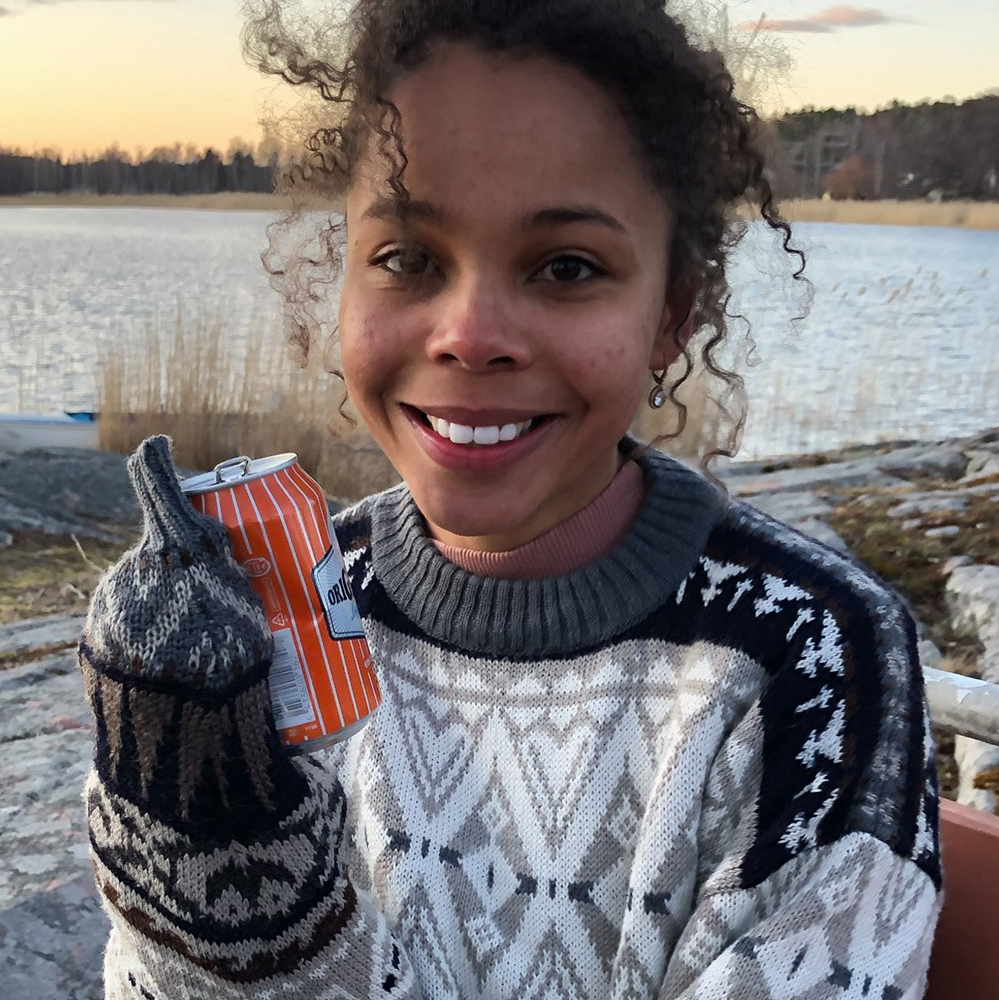 Alexis, Åland