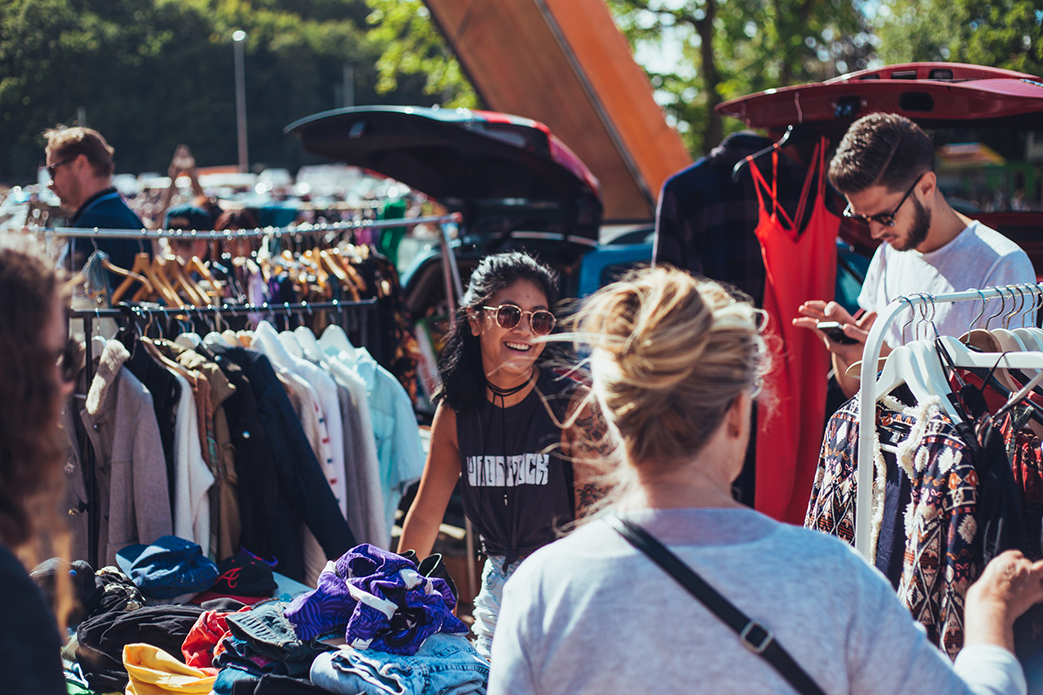 Outdoors second-hand market